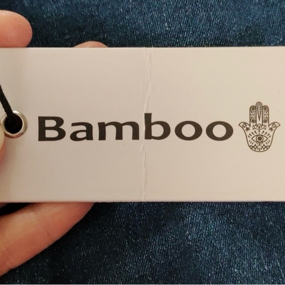 NWT BAMBOO Blue Flare Jeans with Intricate Embroidered Flowers Hearts - Picture 10 of 11